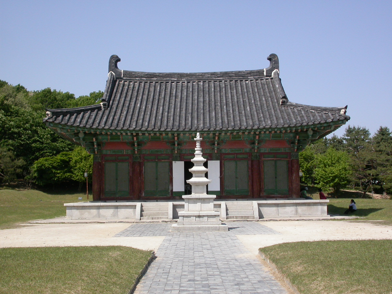 A hall reconstructed at the Heungdeoksa temple site in Cheongju, where the Jikji was printed in 1377.