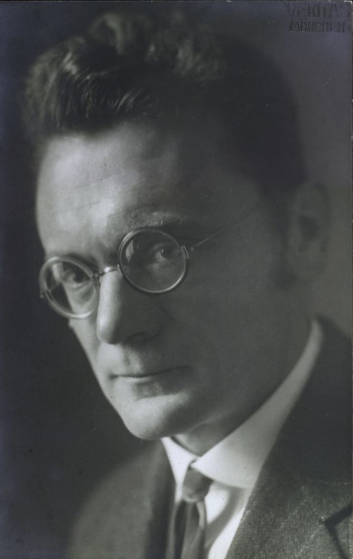Karl von Frisch, who decoded the bees' dance language over decades and shared the 1973 Nobel Prize in Physiology or Medicine (c. 1926).