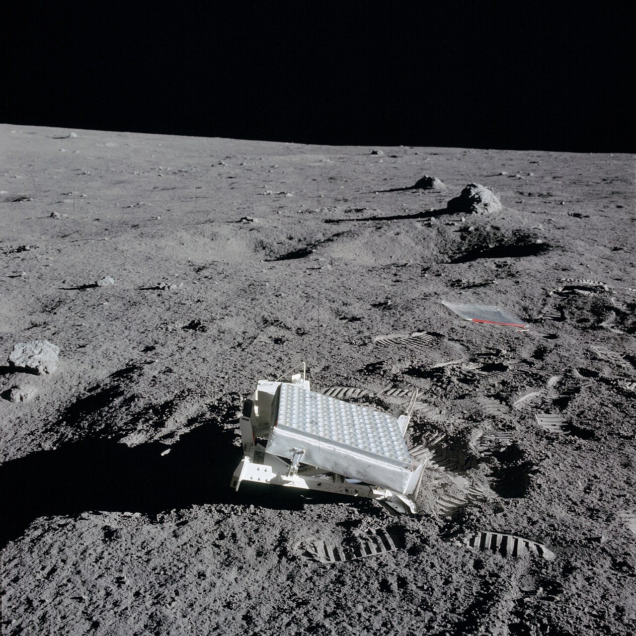 The Apollo laser-ranging retroreflector array on the lunar surface